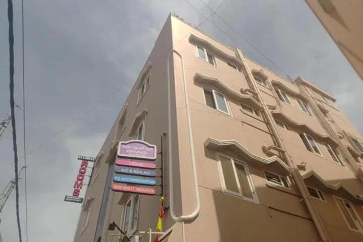 FabHotel Dhaya Grand Inn