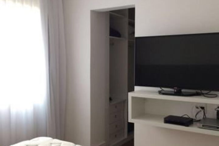 Room 5 of 15
