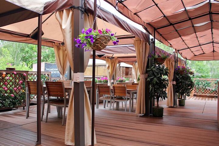 Dining Photos