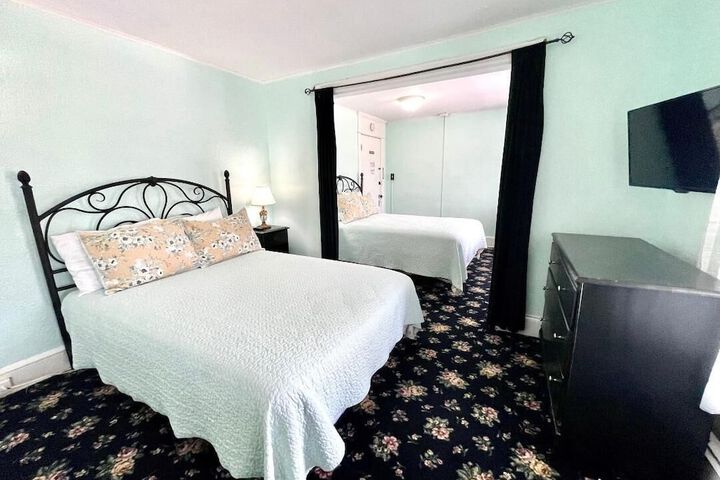 Room 9 of 27