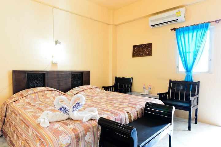 Room 2 of 50