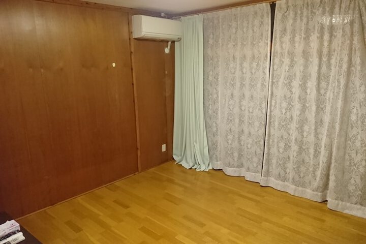 Room 12 of 65