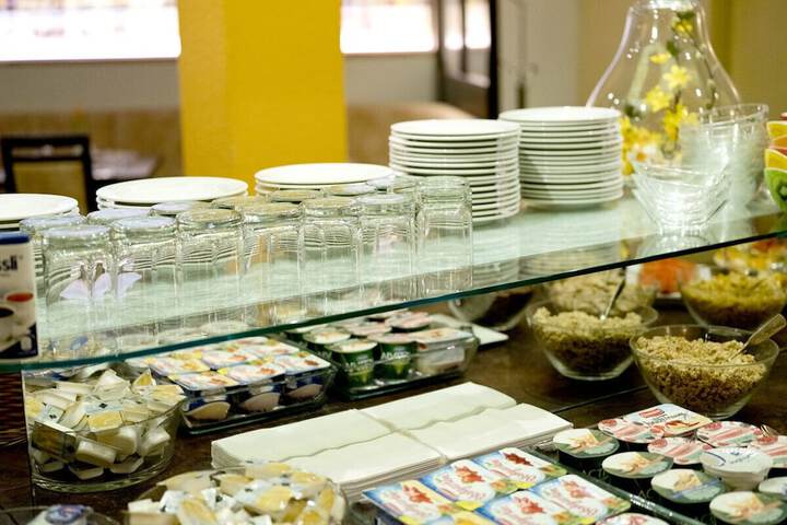 Dining 42 of 47