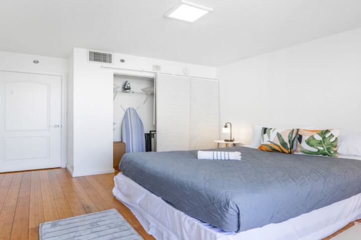 Room 21 of 177