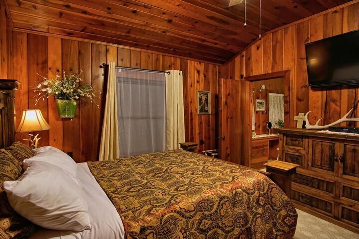 Room 11 of 51