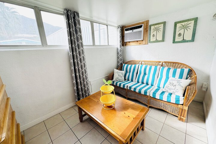 Studio King Bed Patio Kitchenette (34 of 51)