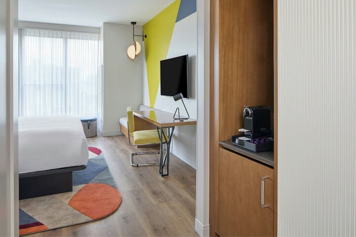 Room 14 of 95