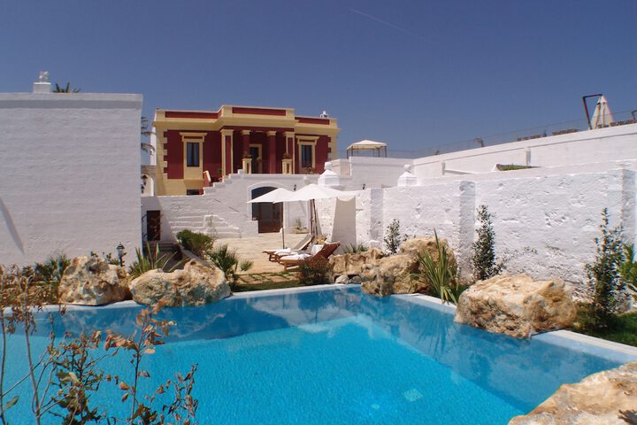 Pool Hotel