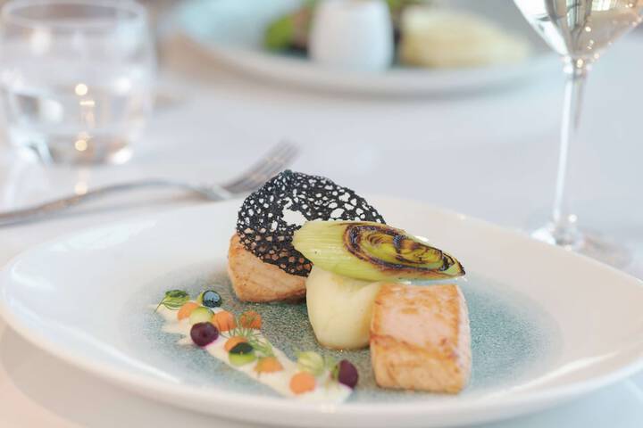 Dining 93 of 206