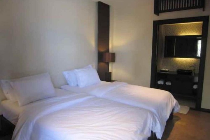 Room 4 of 54