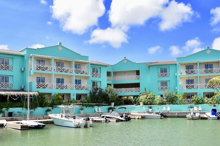 Exterior of Ocean Breeze Boutique Hotel & Marina