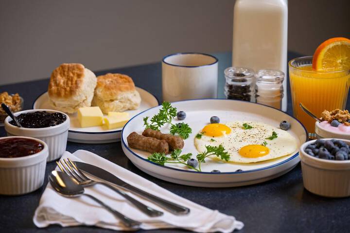 Breakfast/Coffee Service 55 of 72