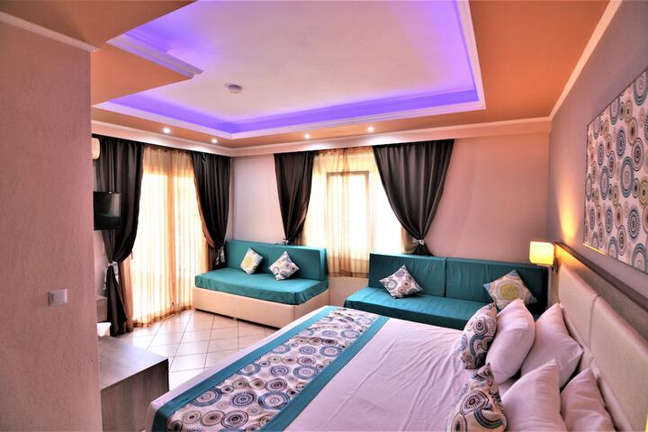 Room 20 of 106