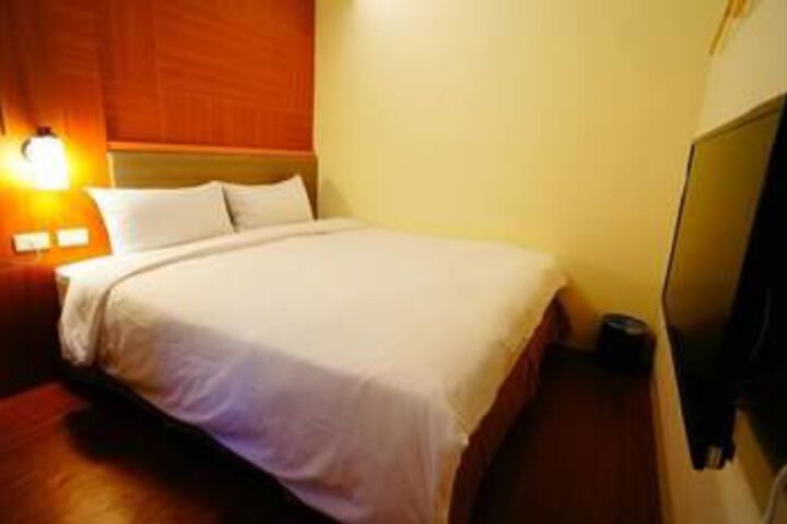 Room 34 of 52