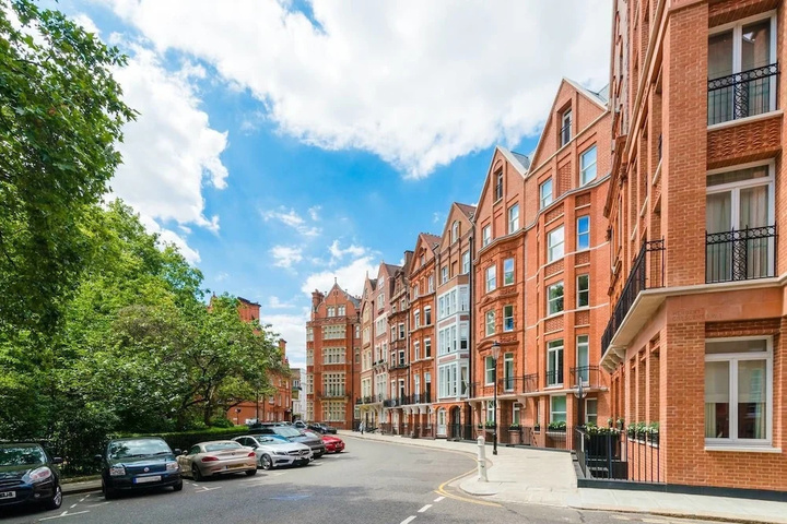 Luxury 3br Home in Knightsbridge W Sauna 6 Guests