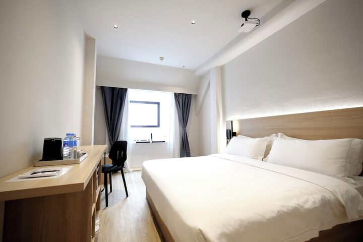 Room 57 of 112