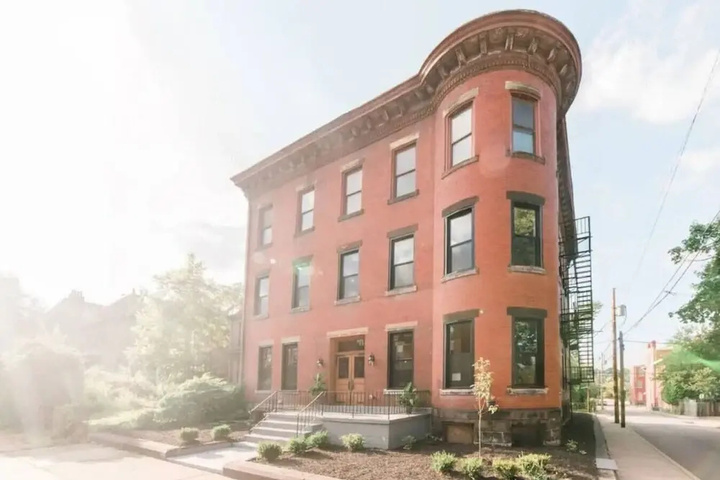 Photo of Hamilton Poets Library Near Stadiums