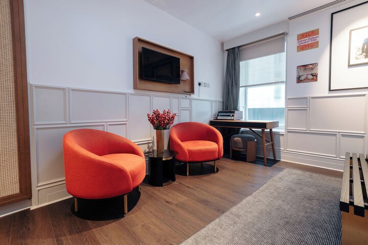 Room 40 of 65