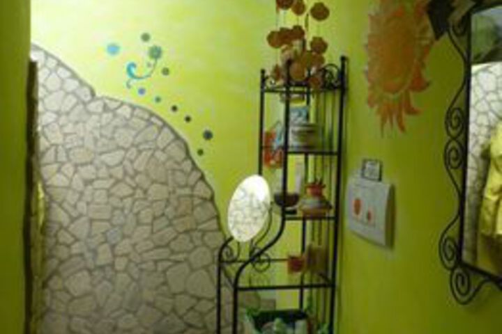 Room 2 of 36