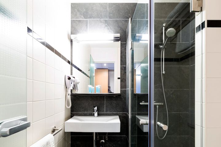 Bathroom Interior Photo