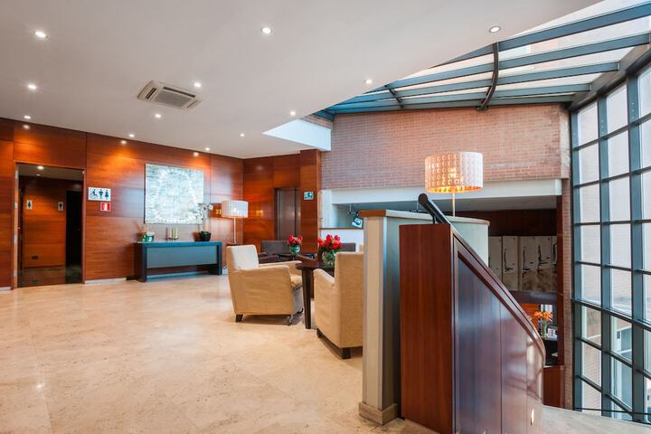 Guest Lobby