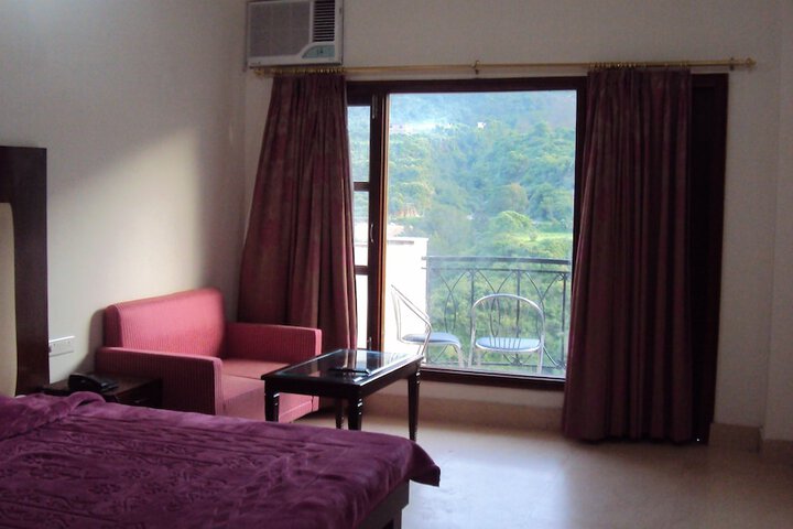 Room 4 of 41