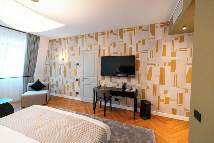 Room 21 of 87