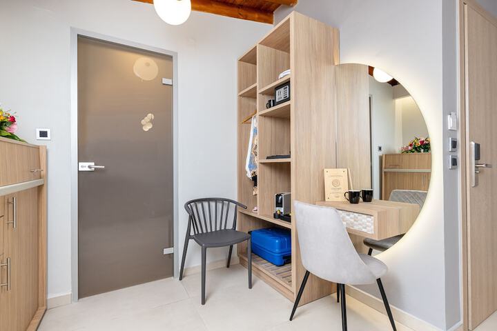 Room 4 of 26