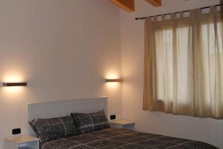 Room 4 of 31