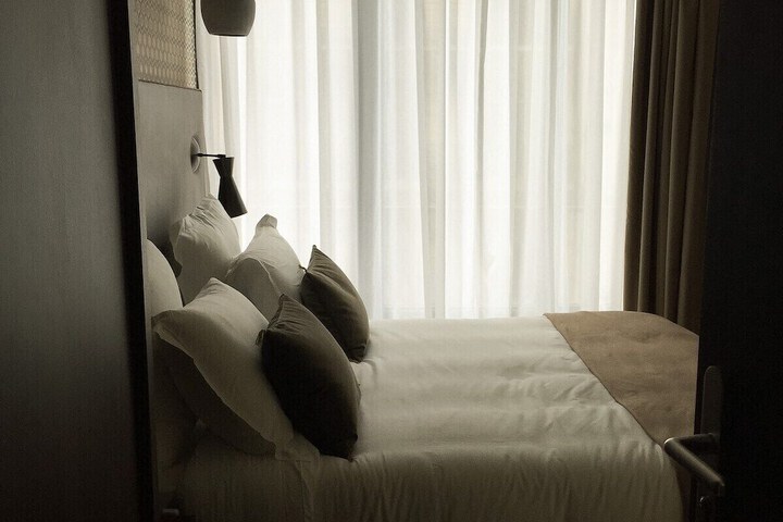 Room 28 of 46
