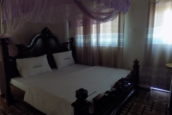 Room 3 of 24