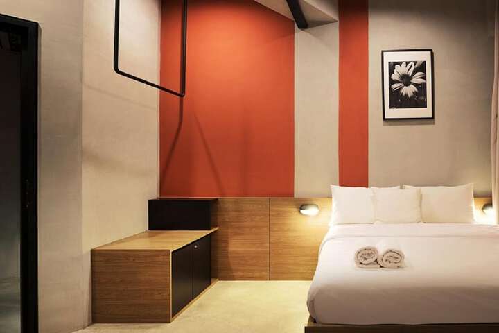 Room 22 of 34