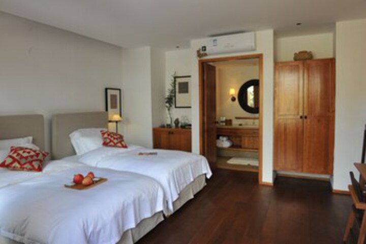Room 85 of 111
