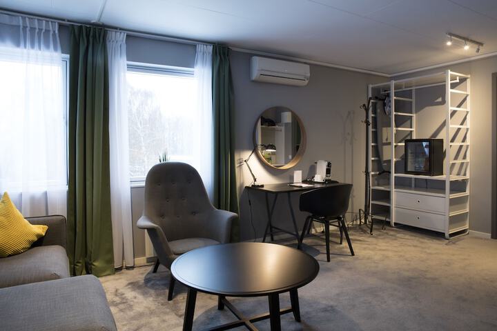 Room 21 of 98