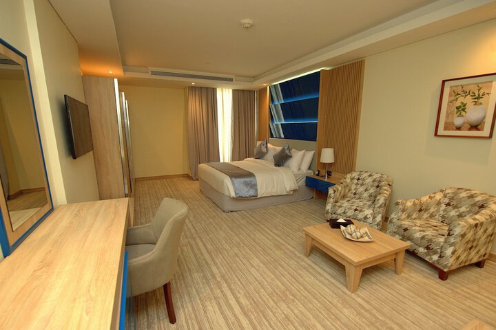 Room 9 of 68
