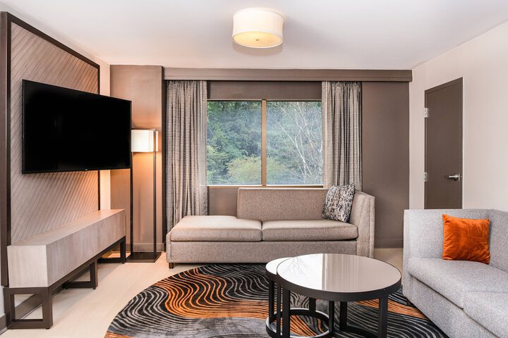Room 25 of 73