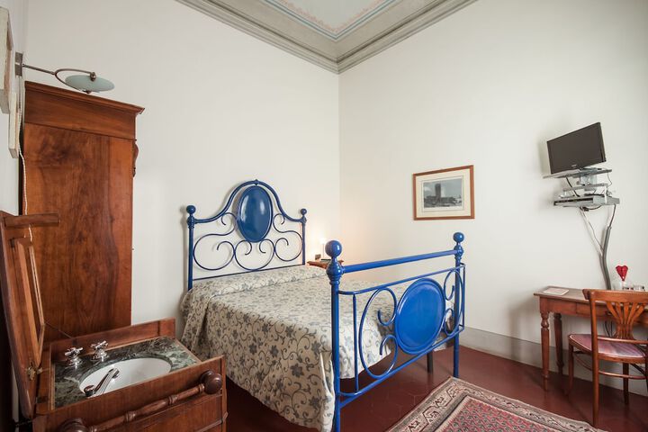 Room 16 of 58