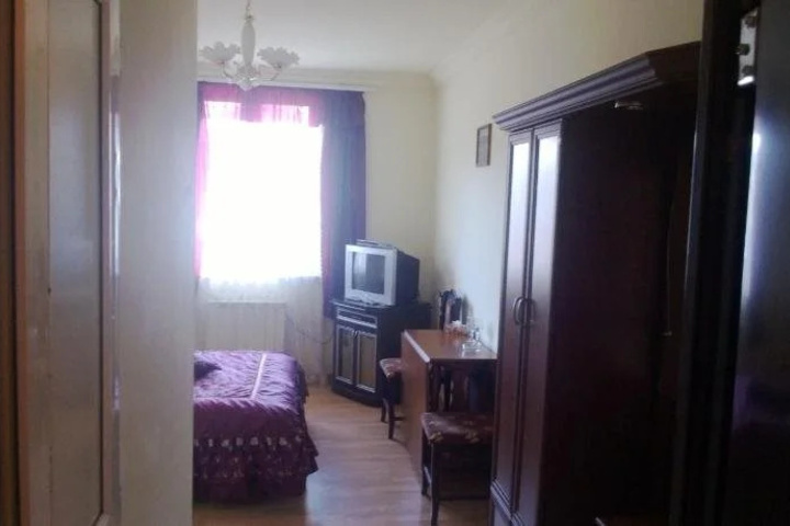 Room 2 of 13
