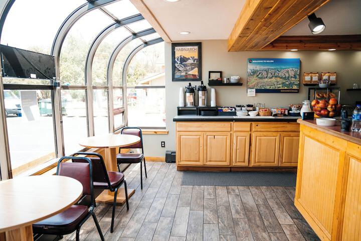 Breakfast/Coffee Service 110 of 141