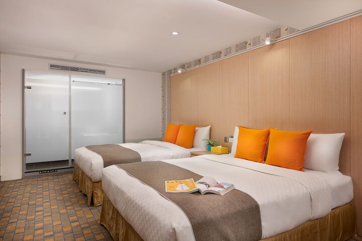 Room 9 of 31