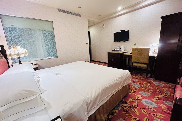 Room 67 of 216
