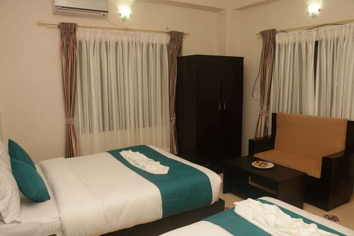Room 3 of 52