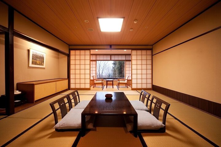 Room 12 of 53