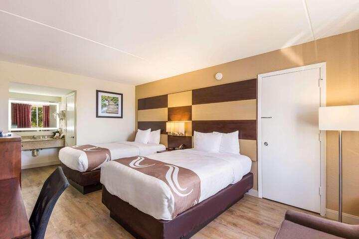 2 Double Beds (1 of 3)