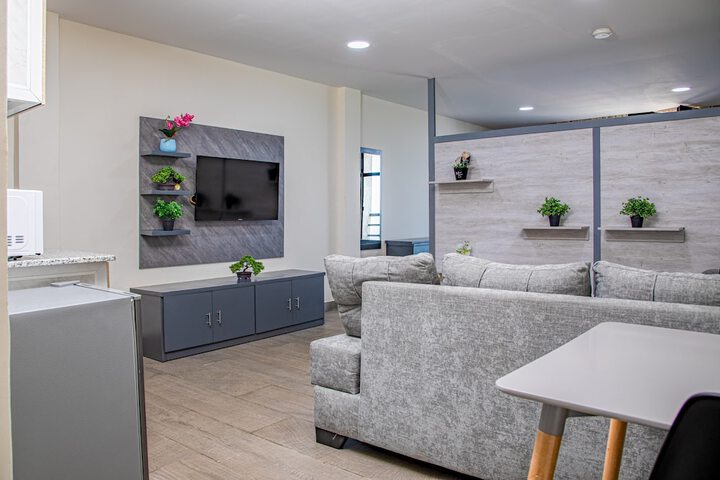 Room 8 of 21