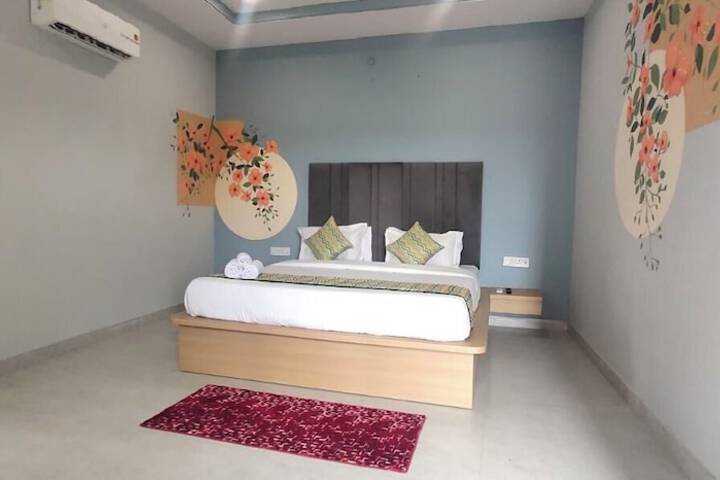 Room 32 of 114