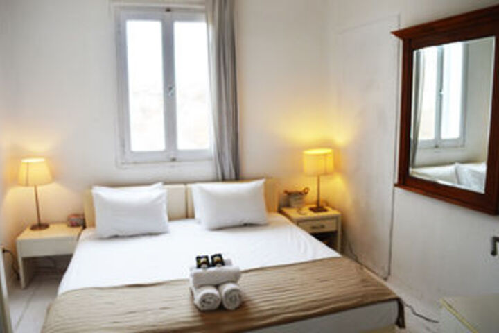 Room 10 of 60