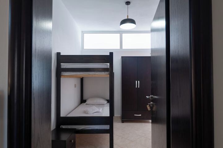 Room 21 of 96