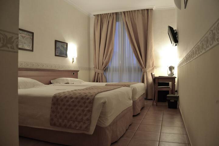 Room 19 of 46