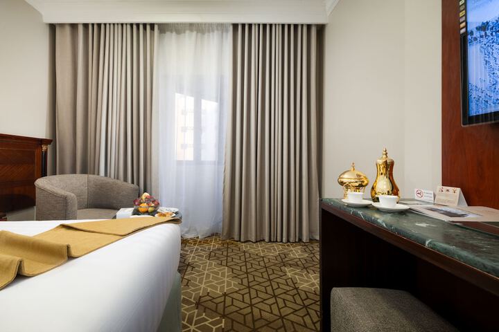 Room 14 of 42